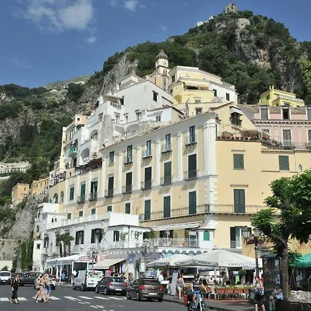 Core Amalfitano Nocleg ze śniadaniem Amalfi
